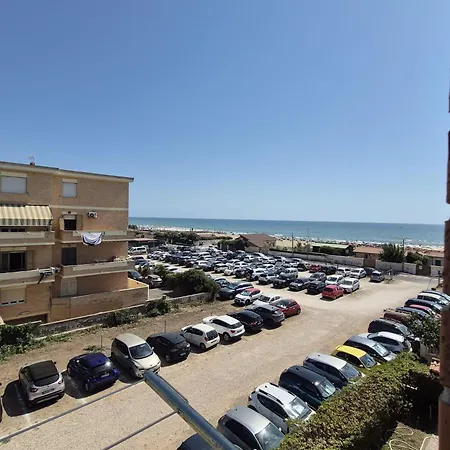 Nyaraló Frontemare - *
